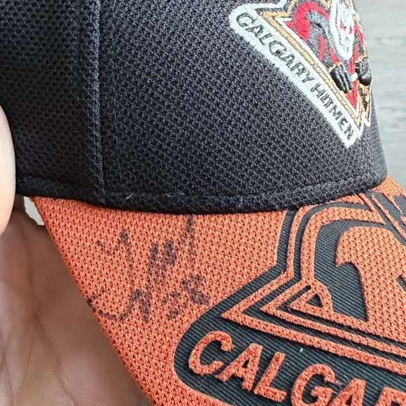 Signed Reebok Calgary Hitmen WHL Hockey Cap - Picture 2 of 7